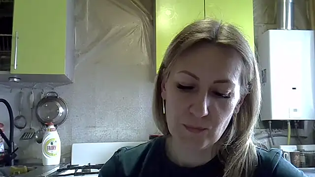 Snapshot of AshleyXHoney chatting on 03/27/26, 08:37 AshleyXHoney online show from 03/27/26, 08:37