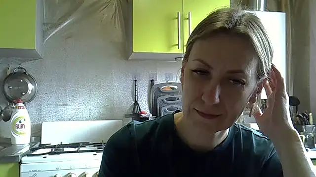 Snapshot of AshleyXHoney chatting on 04/11/26, 07:45 AshleyXHoney online show from 04/11/26, 07:45