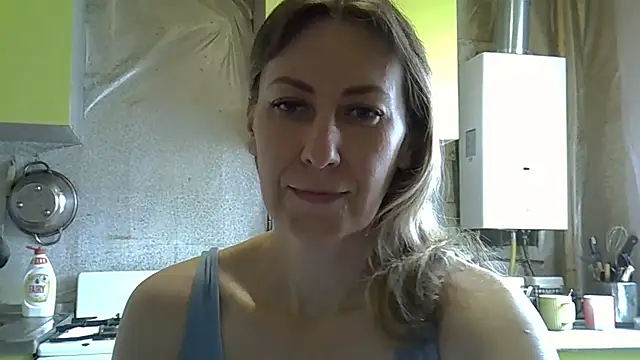 Snapshot of AshleyXHoney chatting on 06/05/26, 07:03 AshleyXHoney online show from 06/05/26, 07:03