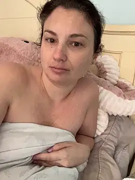 MilfyMrsRobinson online show from 02/25/25, 04:00