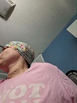 Snapshot of MilfyMrsRobinson chatting on 03/14/26, 01:27 MilfyMrsRobinson online show from 03/14/26, 01:27