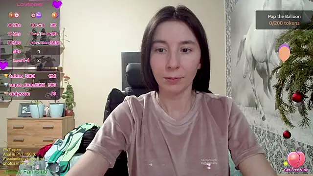 Snapshot of Wowpornoo chatting on 12/25/24, 06:30 Wowpornoo online show from 12/25/24, 06:30