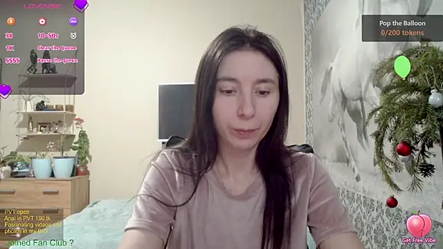 Snapshot of Wowpornoo chatting on 12/26/24, 01:43 Wowpornoo online show from 12/26/24, 01:43