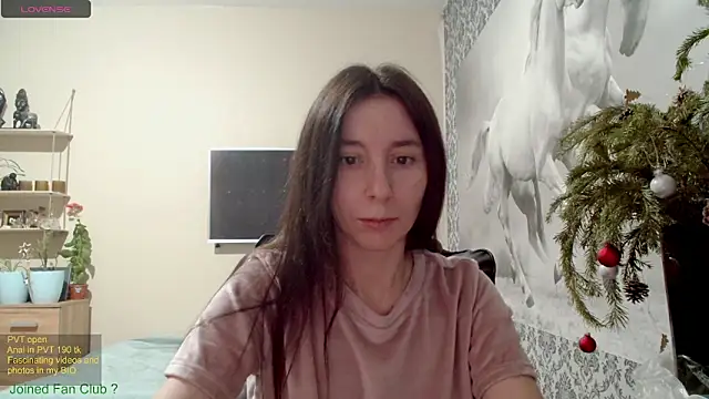 Snapshot of Wowpornoo chatting on 12/31/24, 04:46 Wowpornoo online show from 12/31/24, 04:46