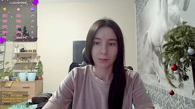 Snapshot of Wowpornoo chatting on 01/03/25, 01:47 Wowpornoo online show from 01/03/25, 01:47