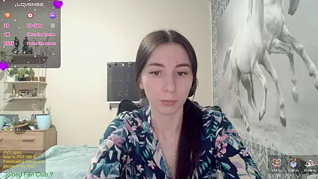 Snapshot of Wowpornoo chatting on 01/10/25, 03:27 Wowpornoo online show from 01/10/25, 03:27