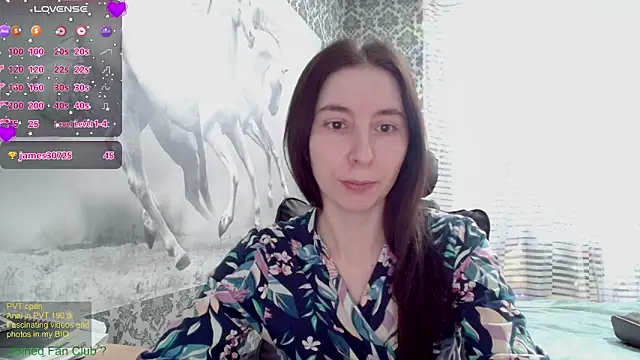 Snapshot of Wowpornoo chatting on 02/15/25, 09:27 Wowpornoo online show from 02/15/25, 09:27