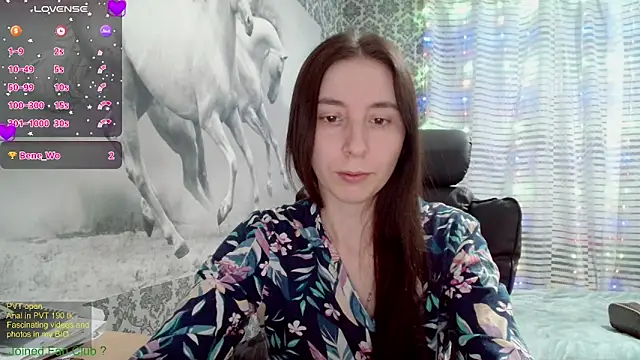 Snapshot of Wowpornoo chatting on 02/15/25, 03:39 Wowpornoo online show from 02/15/25, 03:39