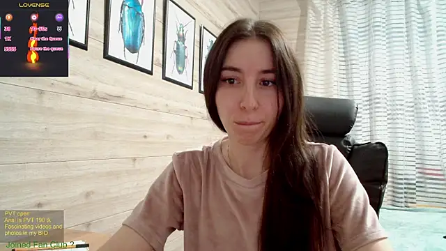 Snapshot of Wowpornoo chatting on 03/05/25, 02:23 Wowpornoo online show from 03/05/25, 02:23