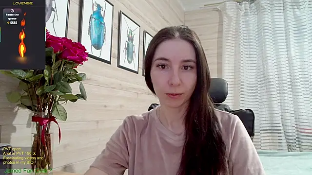 Snapshot of Wowpornoo chatting on 03/10/25, 03:41 Wowpornoo online show from 03/10/25, 03:41