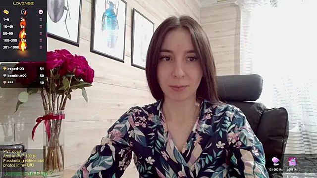 Snapshot of Wowpornoo chatting on 03/15/25, 09:19 Wowpornoo online show from 03/15/25, 09:19