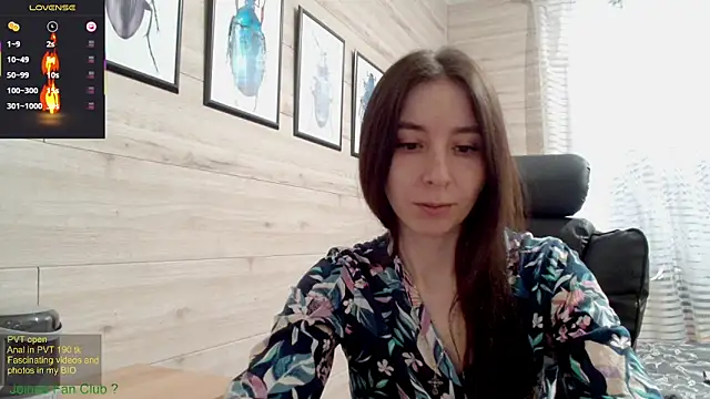 Snapshot of Wowpornoo chatting on 03/19/25, 08:34 Wowpornoo online show from 03/19/25, 08:34