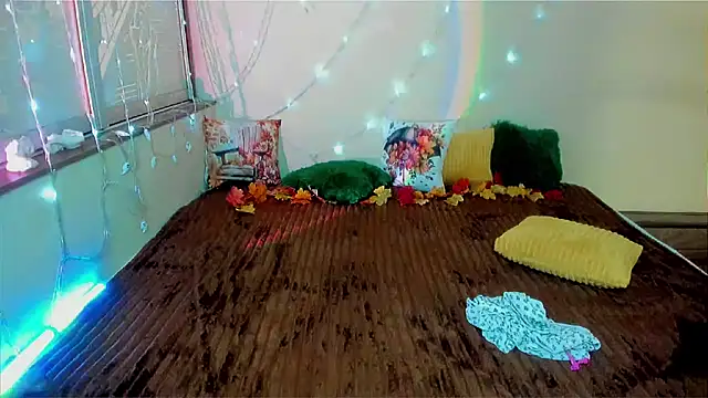 LizaSenri online show from 09/26/25, 07:29