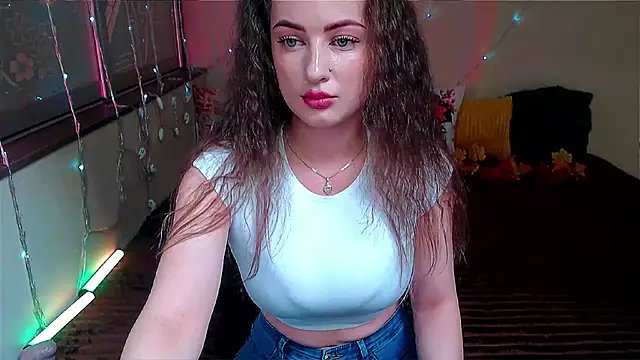 LizaSenri online show from 10/15/25, 06:46