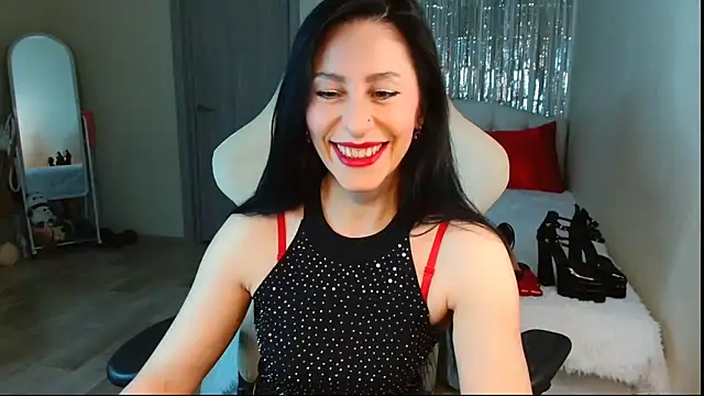 Snapshot of leillaMurrayy chatting on 02/11/25, 04:13 leillaMurrayy online show from 02/11/25, 04:13