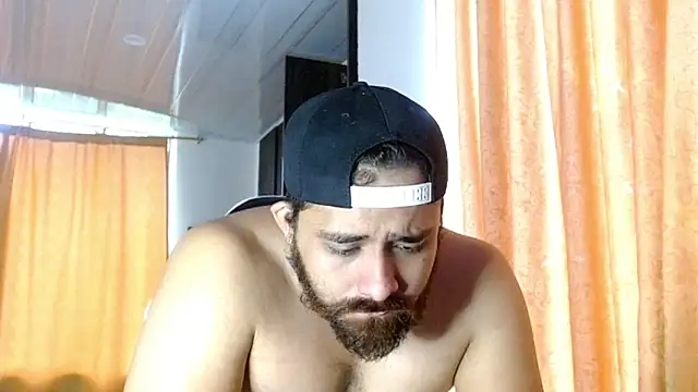 aronmiller404 online show from 02/06/26, 01:03