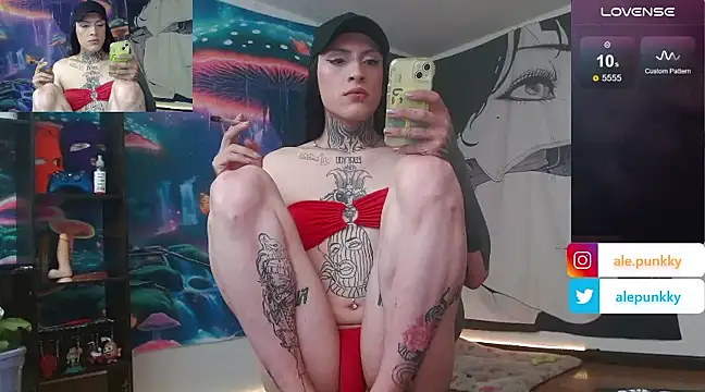 Snapshot of charlotbelucci_ chatting on 03/10/25, 04:25 charlotbelucci online show from 03/10/25, 04:25