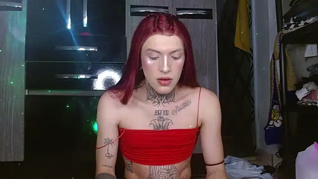 Snapshot of charlotbelucci_ chatting on 09/18/25, 07:43 charlotbelucci online show from 09/18/25, 07:43