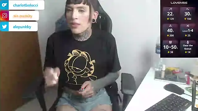 Snapshot of charlotbelucci_ chatting on 10/16/25, 09:49 charlotbelucci online show from 10/16/25, 09:49