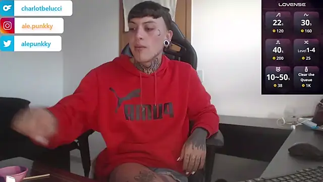 Snapshot of charlotbelucci_ chatting on 10/26/25, 08:53 charlotbelucci online show from 10/26/25, 08:53