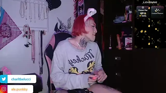 Snapshot of charlotbelucci_ chatting on 02/06/26, 08:07 charlotbelucci online show from 02/06/26, 08:07