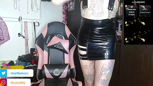 Snapshot of charlotbelucci_ chatting on 02/12/26, 11:33 charlotbelucci online show from 02/12/26, 11:33