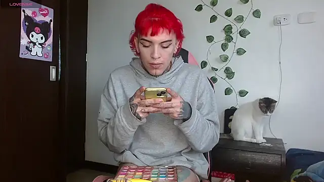 Snapshot of charlotbelucci_ chatting on 03/28/26, 11:54 charlotbelucci online show from 03/28/26, 11:54