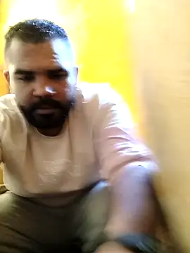 ListedLoin online show from 01/04/25, 01:42