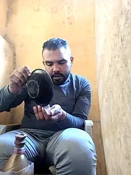 ListedLoin online show from 01/27/25, 02:24