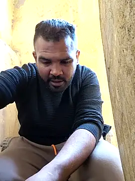 Snapshot of ListedLoin chatting on 04/05/26, 07:27 ListedLoin online show from 04/05/26, 07:27