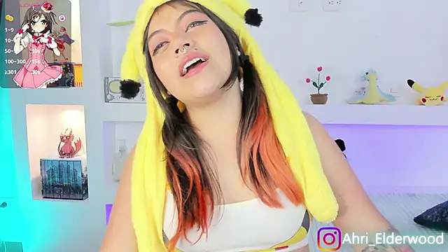 Snapshot of Ahri_Elderwood chatting on 12/20/24, 05:36 Ahri Elderwood online show from 12/20/24, 05:36