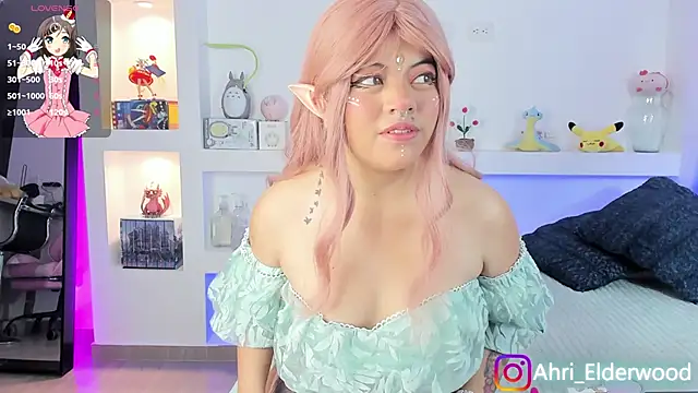 Snapshot of Ahri_Elderwood chatting on 12/29/24, 03:22 Ahri Elderwood online show from 12/29/24, 03:22