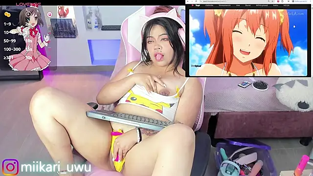 Snapshot of Ahri_Elderwood chatting on 01/22/25, 09:46 Ahri Elderwood online show from 01/22/25, 09:46