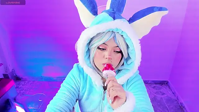 Snapshot of Ahri_Elderwood chatting on 09/22/25, 05:09 Ahri Elderwood online show from 09/22/25, 05:09