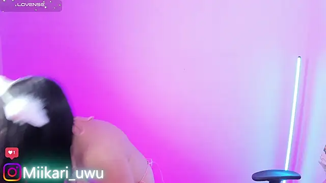 Snapshot of Ahri_Elderwood chatting on 11/06/25, 03:40 Ahri Elderwood online show from 11/06/25, 03:40