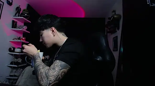 Snapshot of jung_dragon chatting on 12/14/24, 06:02 jung dragon online show from 12/14/24, 06:02