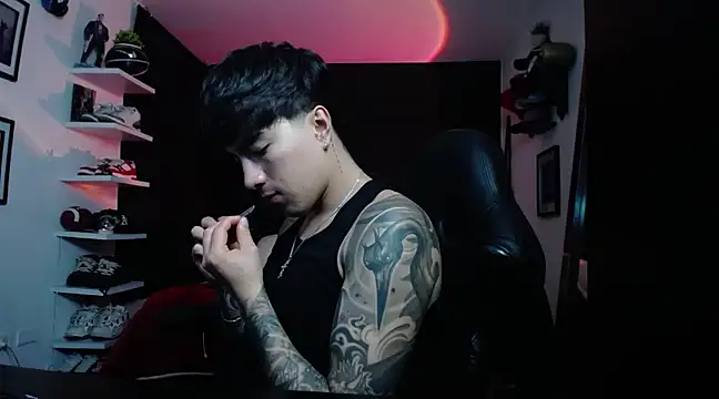 Snapshot of jung_dragon chatting on 12/20/24, 07:01 jung dragon online show from 12/20/24, 07:01