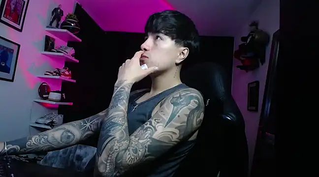 Snapshot of jung_dragon chatting on 01/18/25, 01:29 jung dragon online show from 01/18/25, 01:29