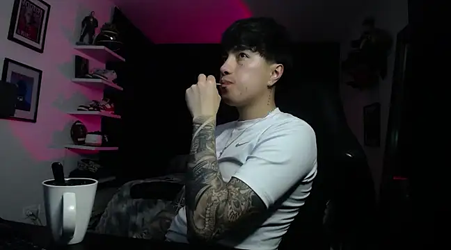 Snapshot of jung_dragon chatting on 01/28/25, 04:50 jung dragon online show from 01/28/25, 04:50