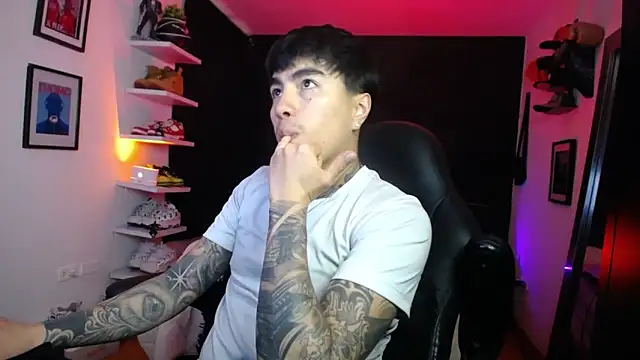 Snapshot of jung_dragon chatting on 10/08/25, 01:31 jung dragon online show from 10/08/25, 01:31