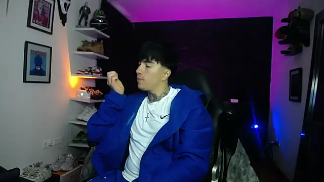 Snapshot of jung_dragon chatting on 11/20/25, 05:40 jung dragon online show from 11/20/25, 05:40