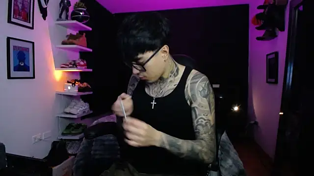 Snapshot of jung_dragon chatting on 11/24/25, 03:28 jung dragon online show from 11/24/25, 03:28