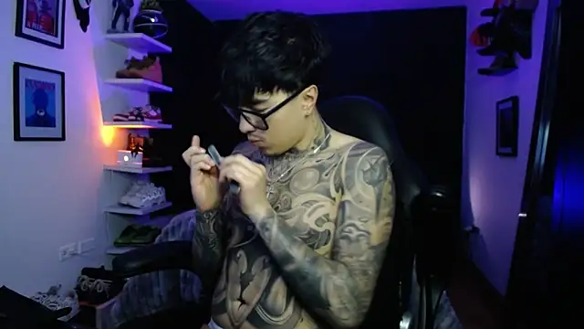 Snapshot of jung_dragon chatting on 11/27/25, 06:15 jung dragon online show from 11/27/25, 06:15