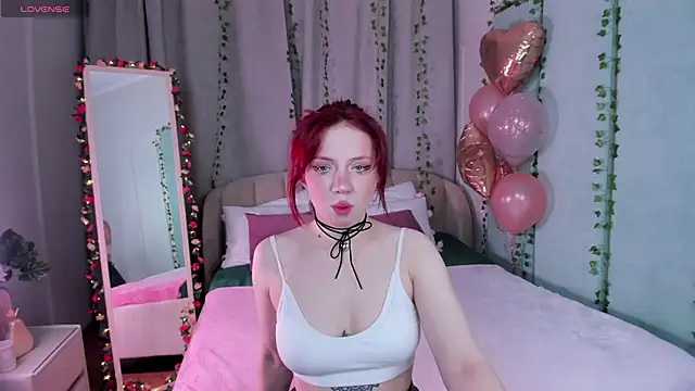 Love is Lola online show from 02/25/25, 01:09