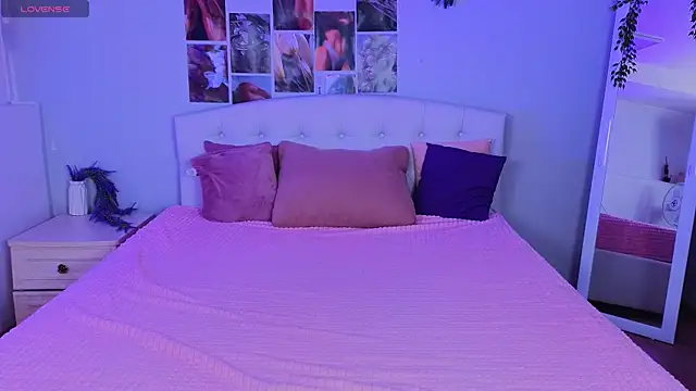 Snapshot of JessicaCartier chatting on 03/05/25, 04:34 JessicaCartier online show from 03/05/25, 04:34