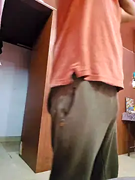 Snapshot of Loveboycurvy chatting on 12/03/24, 02:36 Loveboycurvy online show from 12/03/24, 02:36