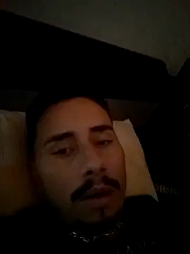 luissilva0071 online show from 02/18/26, 04:25