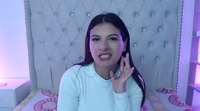 Abril Squirt online show from 02/18/25, 06:26