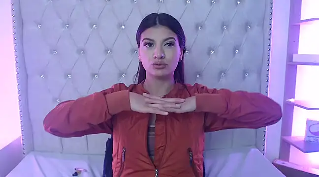 Abril Squirt online show from 03/15/25, 09:52