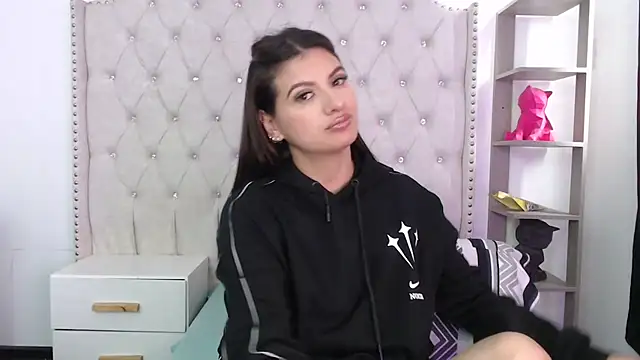 Abril Squirt online show from 04/15/26, 08:09